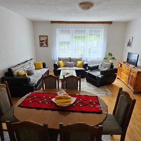 Apartman Naza Kulen Vakuf Exterior foto
