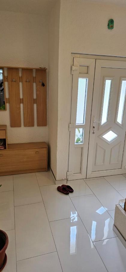 Apartman Naza Kulen Vakuf Exterior foto