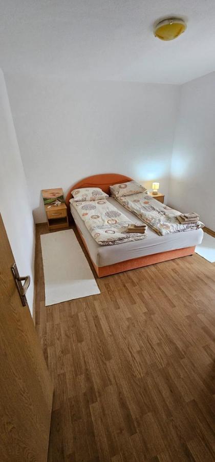Apartman Naza Kulen Vakuf Exterior foto