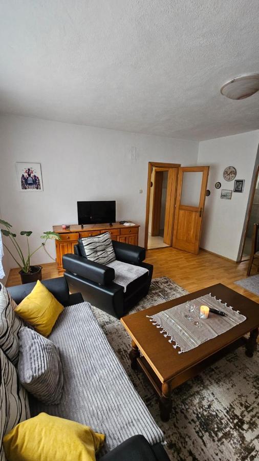 Apartman Naza Kulen Vakuf Exterior foto